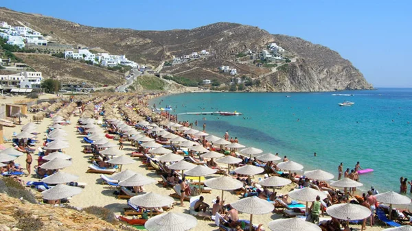 Πέντε προορισμοί για του Αγίου Πνεύματος