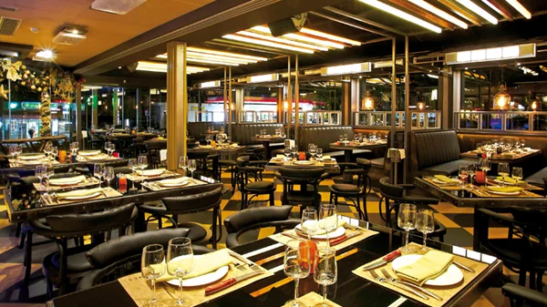 Στο «Flames Meat & Wine» με το αθηνόραμα Club