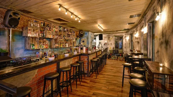 Fine drinking απ’ όλη την Ελλάδα στο «Theory»