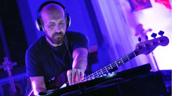 Πόσοι DJs χωράνε σε ένα τριήμερο στο «Mosaiko»;