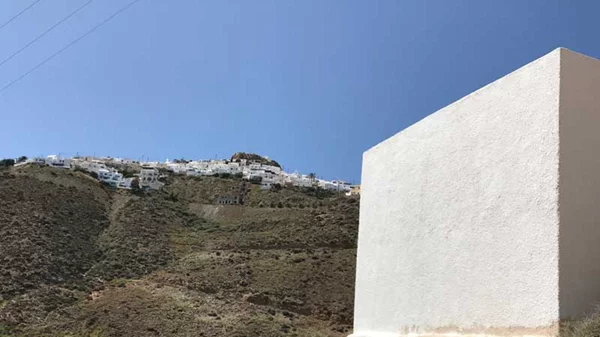 Η Ανάφη έχει μια μπιενάλε Phenomenon  