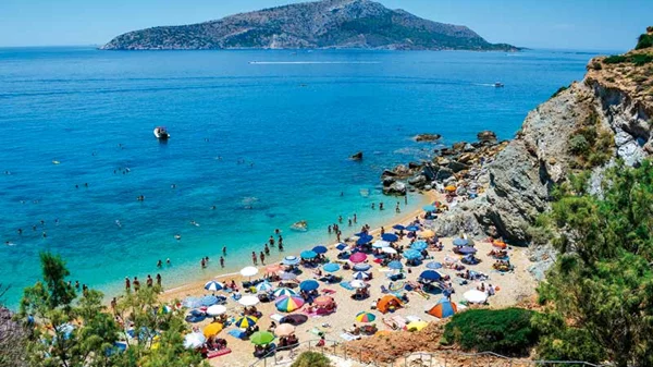 Κάναμε beach-safari στις ελεύθερες παραλίες της Αττικής  