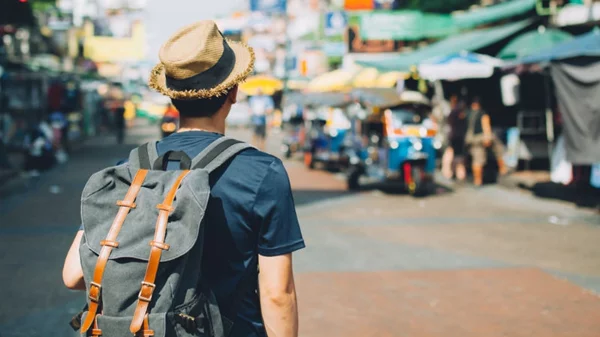 Αναζητάτε συνοδοιπόρο για την επόμενη ταξιδιωτική σας εμπειρία;