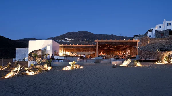 Ηλιοβασιλέματα στο «Alemagou» με εκλεκτή χορευτική μουσική