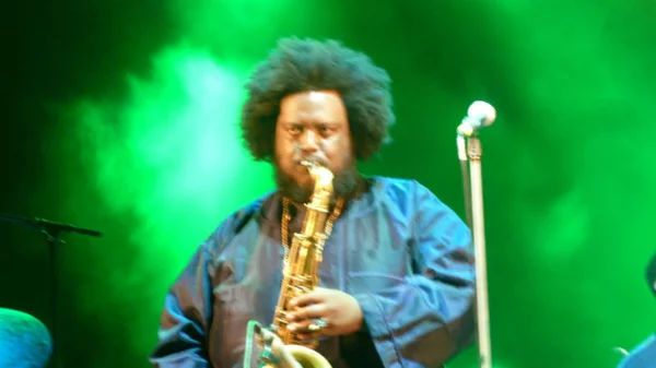 Πόσο αξίζει (τελικά) ο Kamasi Washington;
