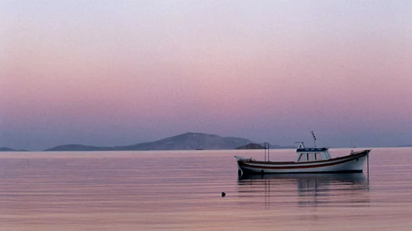 Κινηματογραφικά κύματα στην καρδιά του Αιγαίου