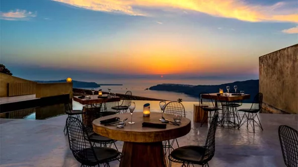 13 αστέρια Michelin στη Σαντορίνη!