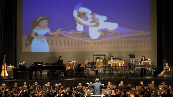 Έτοιμοι για το θεαματικό ταξίδι στην Ντίσνεϊλαντ