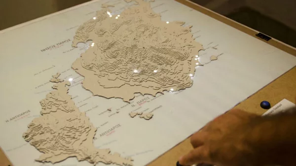 Οι «Διαδρομές στη Μάρπησσα» μας καλούν σε μια βόλτα στην άλλη Πάρο