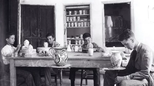 Η συναρπαστική ιστορία του Εργοστασίου Κεραμικών της Ρόδου Icaro – Ίκαρος 