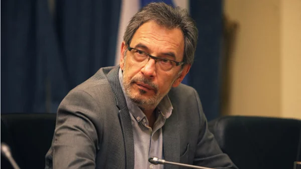 Παραιτήθηκε ο Διονύσης Τσακνής από την προεδρία της ΕΡΤ