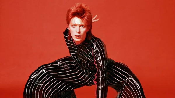 Το νέο ντοκιμαντέρ για τη ζωή του Ντέιβιντ Μπόουι είναι ένα ψυχεδελικό ταξίδι στο φεγγάρι