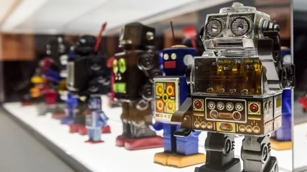 Η (επιστημονική) φαντασία στην εξουσία! Μια sci-fi έκθεση στη Στέγη μας ταξιδεύει στο άγνωστο…