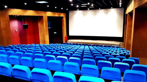 Ένα πολυσινεμά (ξανα)ζωντανεύει στο Περιστέρι