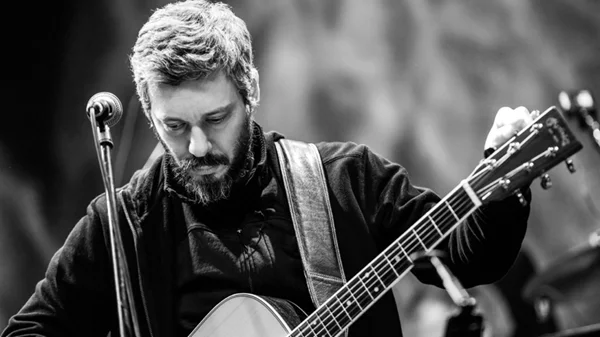 Γιατί μας αρέσει να ακούμε Αλκίνοο Ιωαννίδη