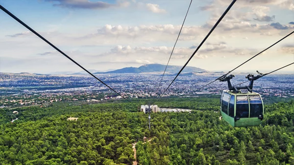 Πήγαμε μονοήμερη στην Πάρνηθα και ξανανακαλύψαμε το  βουνό δίπλα μας
