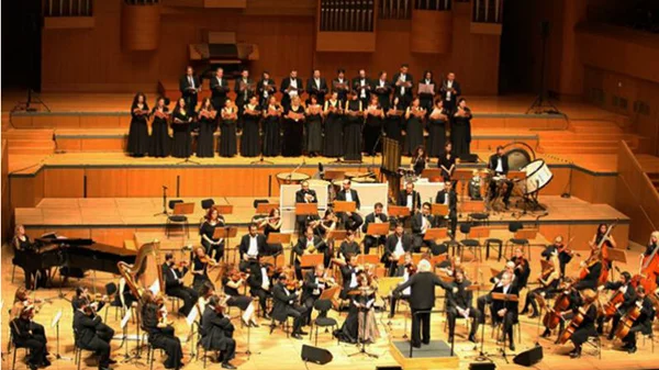 Ταξιδεύουμε μουσικά στην Αθήνα του 1944