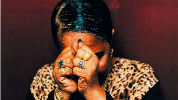 Η «ξυπόλητη ντίβα» ζει! 