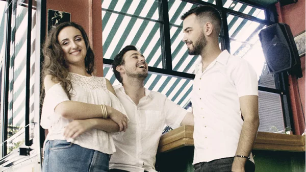 Μια νέα καλλιτεχνική παρέα επιχειρεί «Τρίτη έξοδο»