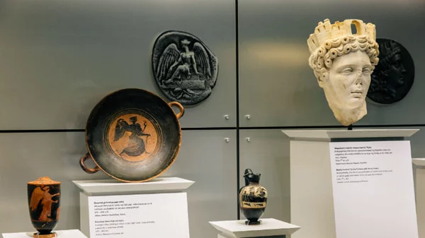 Δες την… άλλη όψη του νομίσματος