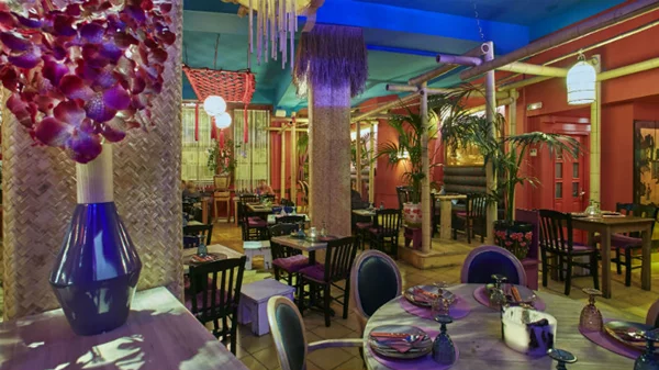 Τραπέζι κυριακάτικο και thai