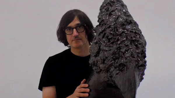 «Η τέχνη είναι για να ηλεκτρίζει»  | 30΄ με τον Cameron Jamie