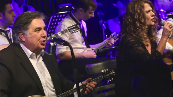 Στο «Petrogazi» αγαπούν το ελληνικό τραγούδι