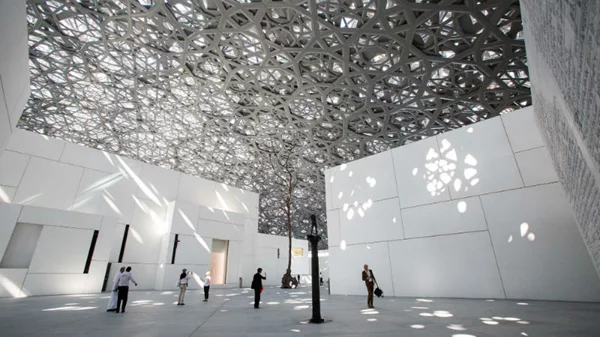 Το Άμπου Ντάμπι έχει (επιτέλους) το Λούβρο του