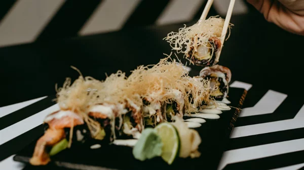 «Core Cocktail & Sushi» στη Νέα Φιλαδέλφεια