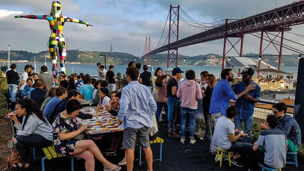 Περπατήσαμε στο LX  Factory, το... Γκάζι της Λισαβόνας