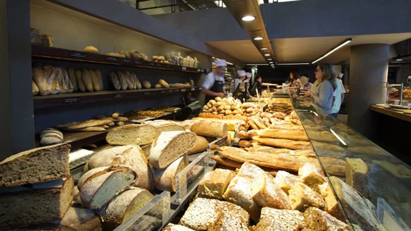 Δωρεάν ψωμί σε ανέργους, πολύτεκνους και απόρους