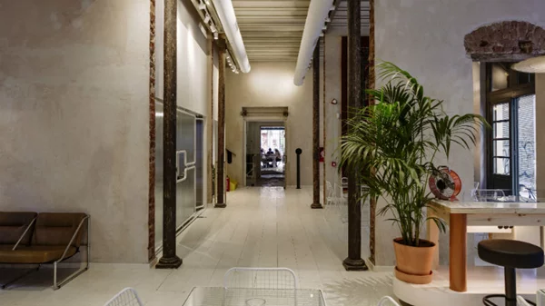 Τα Άνω Λαδάδικα στα (πολύ) πάνω τους