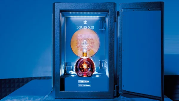 Το κονιάκ Louis XIII μας καλεί να σώσουμε τον πλανήτη