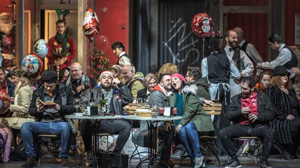 «Μποέμ» - «Μικάδος»: η αμφιθυμία των γιορτών στη Λυρική