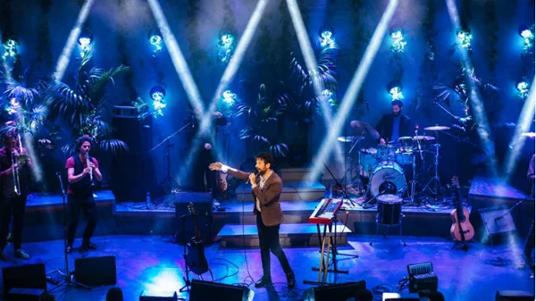 Ο Κωστής Μαραβέγιας περνάει στην παράταση