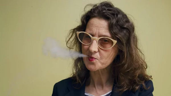 Λουκρέσια Μαρτέλ: «Μόνο ένας ετοιμοθάνατος μπορεί να ορίσει τη ζωή του»