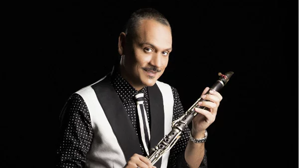 Η μουσική μπορεί ν’ αλλάξει τον κόσμο, λέει ο Θανάσης Βασιλόπουλος