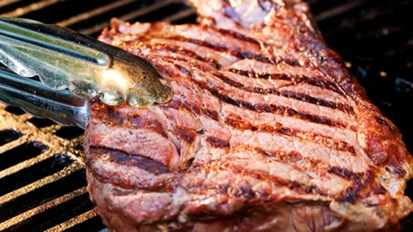 Παγκόσμια Ημέρα Μπριζόλας: Και οι μπριζόλες θέλουν τα "όπα" τους…