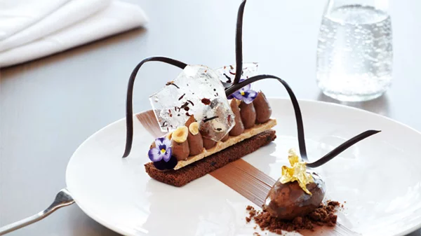 Οι πιο ξεχωριστές ιδέες για να γιορτάσετε τον Βαλεντίνο στην Αθήνα