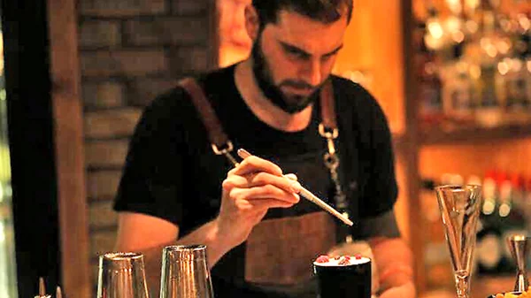 Παίρνουμε «Αμπάριζα» τα αποστάγματα