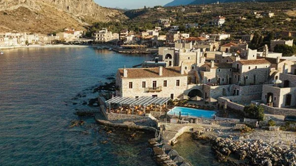 Βραδιά με άρωμα Σαντορίνης στο «Κυρίμαι»