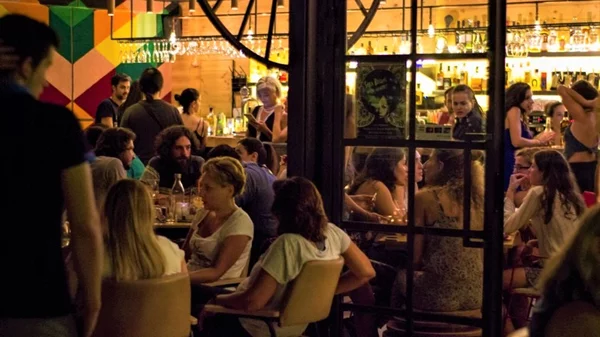 Πώς το Παγκράτι καταφέρνει και στέκεται πάνω από κάθε hype;