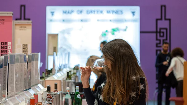 Πόσα οινοποιεία χωράει το Ζάππειο;   