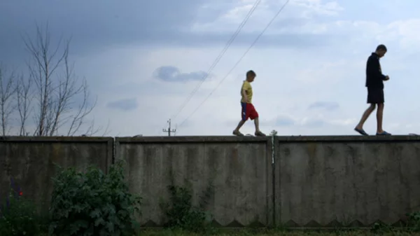 Χρυσός Αλέξανδρος στο «Το Μακρινό Γάβγισμα των Σκυλιών» | Δείτε όλα τα βραβεία του 20ου Φεστιβάλ Ντοκιμαντέρ Θεσσαλονίκης