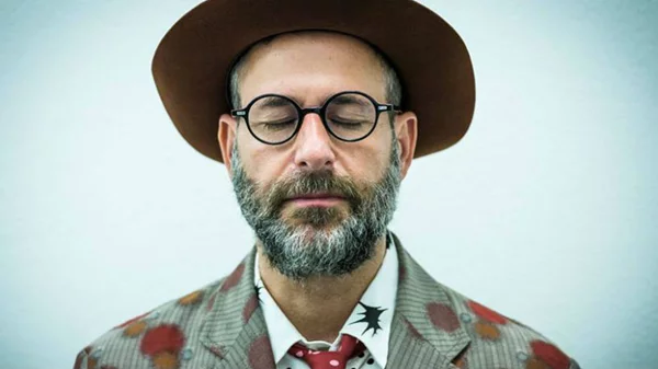 Kenneth Goldsmith | ο πειρατής της τέχνης μας εξηγεί πώς είναι να έχεις οικειοποιηθεί όλη την ιστορία της avant-garde 