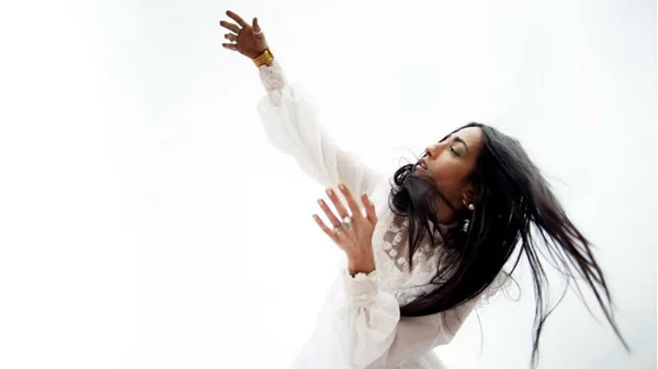 Η Hindi Zahra έρχεται ξανά να μας μαγέψει!