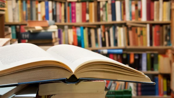 «Διαβάζοντας στα Εξάρχεια» | Δραστηριότητες για παιδιά σε μια παρεξηγημένη περιοχή