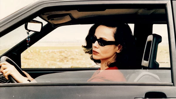 Ο σκηνοθέτης Γιάννης Βεσλεμές παρουσιάζει τις «Σκοτεινές Πόλεις» του Ελληνικού Σινεμά