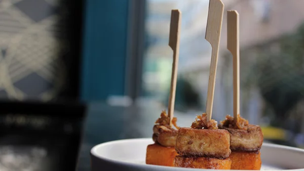 Τρεις δυνατοί συνδυασμοί  κοκτέιλ και φαγητού