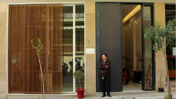 Ένα ισόγειο στο Παγκράτι θα σε κάνει να αναρωτηθείς για την αρχιτεκτονική δυναμική της Αθήνας